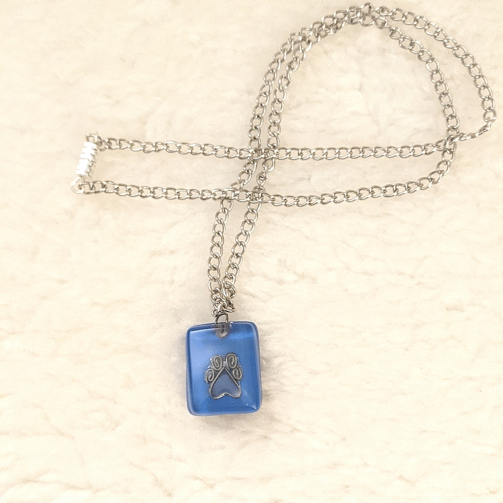 New*Glass Pendant Paw Print Design(W/ Chain)